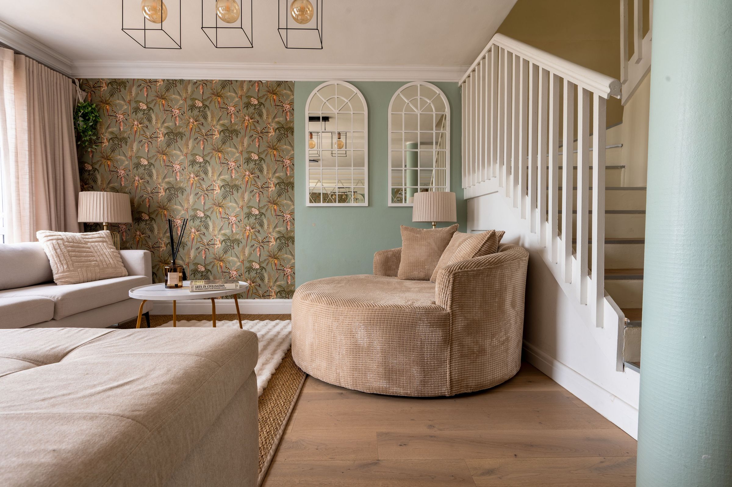 The lounge and the stairs